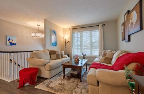 Meaford House | Family friendly summer getaway, short walk to beach, restaurants, etc.