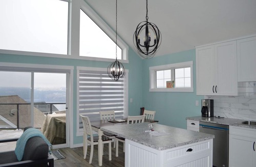 Central Okanagan Cottage | Family Oriented Comfy cottage with lake view at LaCasa Resort