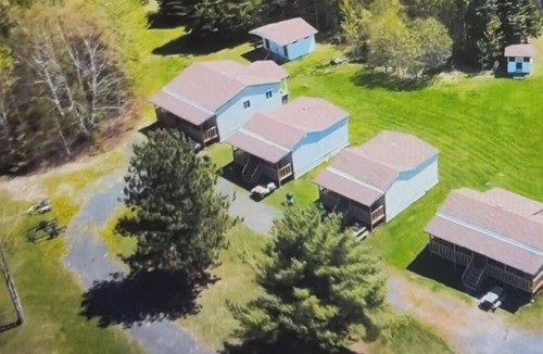 Sudbury District Cabin | Family & Pet Friendly Lakefront Cabin - Five Mile Lake Lodge