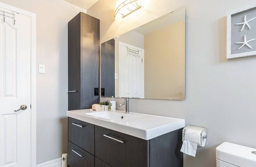 Brossard House | Fancy & Quite House close to Downtown