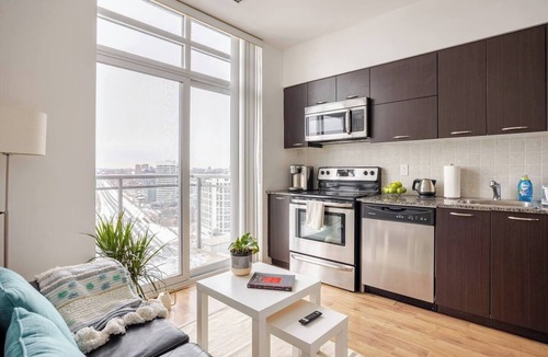 Downtown Toronto Condo | Fantastic Sunset Views in Newly Renovated Beautiful Downtown Toronto