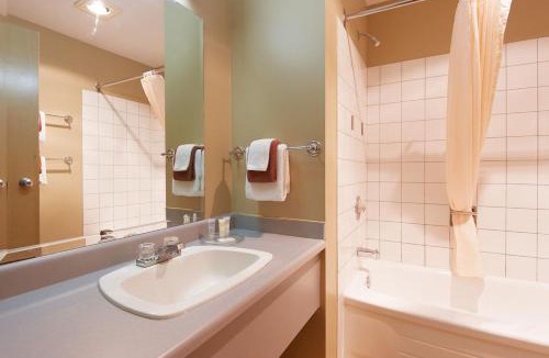 Fernie Hotel | Fernie Slopeside Lodge