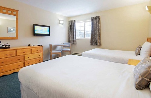 Fernie Hotel | Fernie Slopeside Lodge