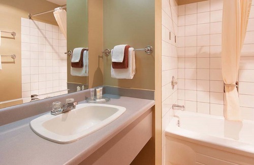 Fernie Hotel | Fernie Slopeside Lodge