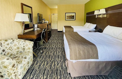 Fernie House | Fernie Stanford Hotel & Resort - Deluxe Hotel Rooms
