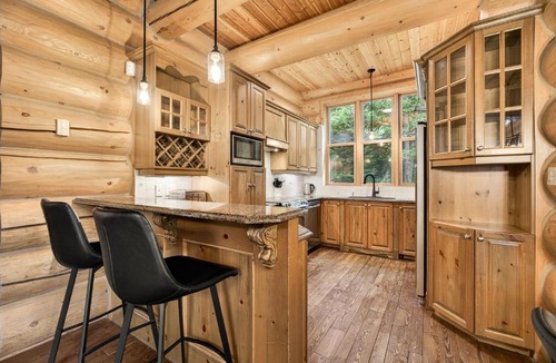 Fiddler Lake Resort Ski Chalet | Fiddler Lake Resort - Bear 25