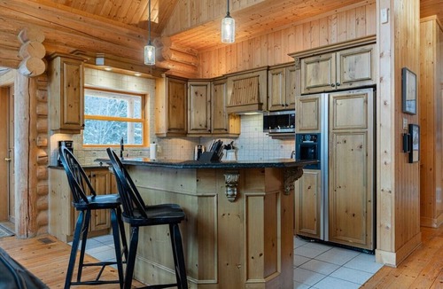 Fiddler Lake Resort House | Fiddler Lake Resort - Deer 47