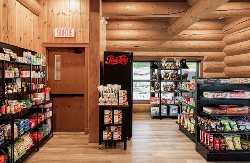 Fiddler Lake Resort House | Fiddler Lake Resort - Deer 47
