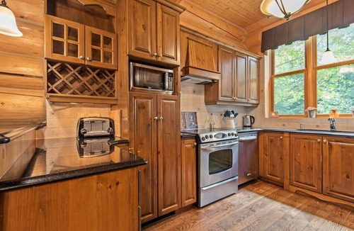Fiddler Lake Resort House | Fiddler Lake Resort - Bear 22