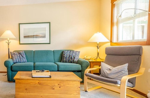 Sun Peaks Cabin | Fireside Lodge #223