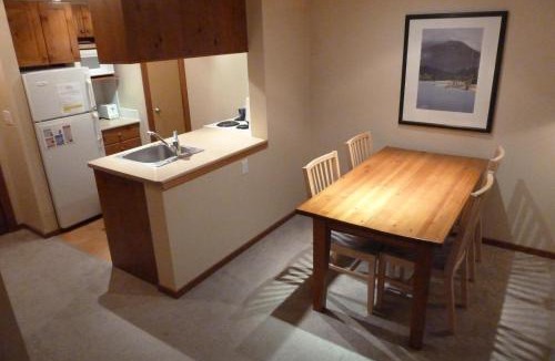 Sun Peaks Cabin | Fireside Lodge #223
