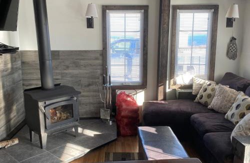 Carbonear House | FlatRocks 2BR Stay Hot Tub & Partial Ocean View