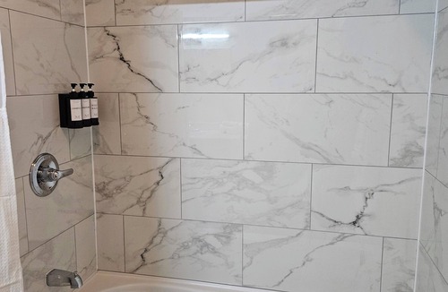 Bathurst Hotel | For-Rest Inn and Spa