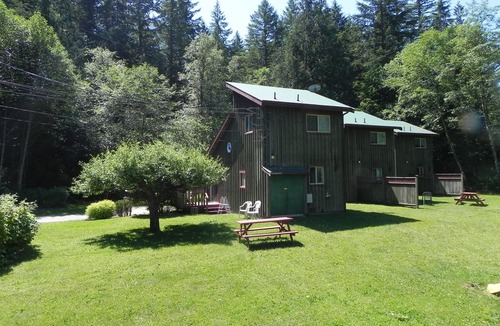Cultus Lake Cabin | Forest Echoes Cabins