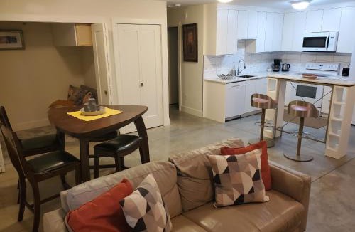 Blueridge Apartment | Forest Hills