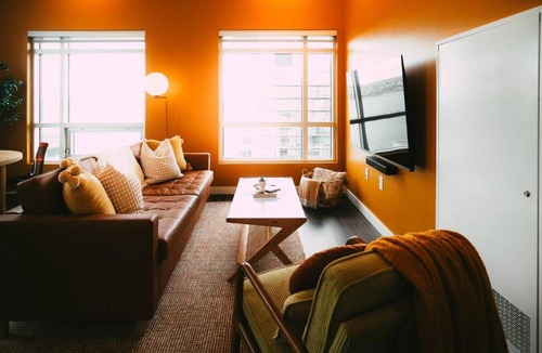 Downtown Halifax Apartment | Free Parking Cozy 2br2ba Penthouse DT Halifax
