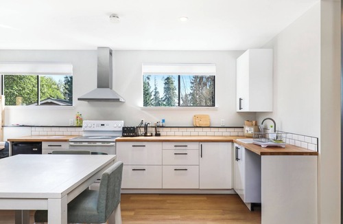 Courtenay Ski Chalet | Freshly renovated private chalet in a semi rural setting and close to the ocean.