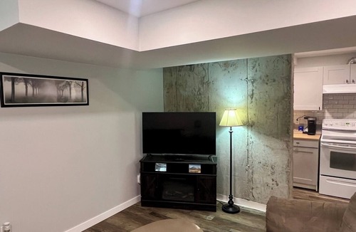 Thunder Bay Apartment | Freshly updated 2 bedroom suite, close to amenities! Pet friendly!