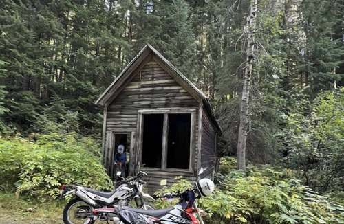 New Denver Cabin | Freya's Cabin at Big Bay Stays