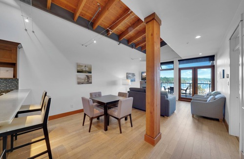 Ganges Condo | Full Condo with King & Queen beds - full kitchens on Salt Spring Island.