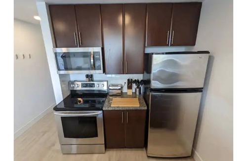 Crosstown Condo | Full Condo w/Pool, Hot tub & Gym DT Vancouver