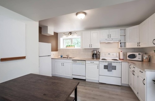 Revelstoke House | Full House, Sleeps 16, 2 Hot Tubs, 3 Bath, 11 beds