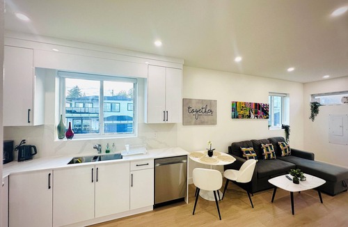East Clayton Apartment | Fully AC 2 Bed 2 Bath Apartment