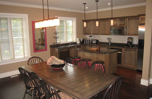 Seguin Cottage | Fully equipped cottage on Lake Joseph at Rocky Crest, Lakeside development.