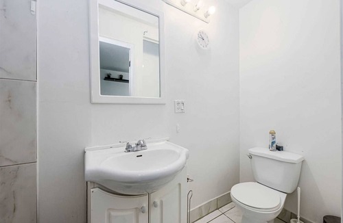York University Heights House | Fully Furnished Bright and Luxurious Bedroom in North York-7