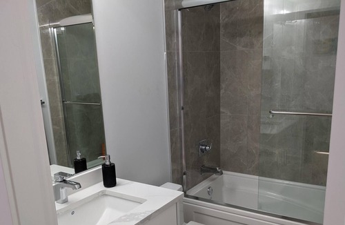 Guildford House | Fully furnished, private & brand new, high-end 2 bedrooms private suite