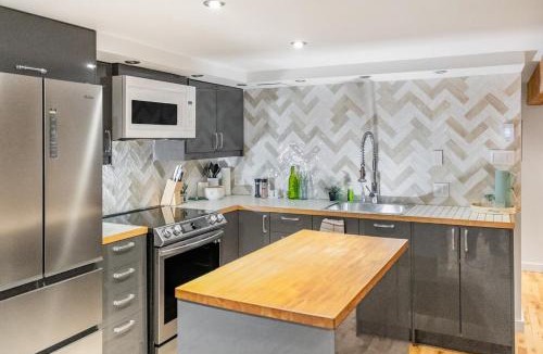 Nouveau-Rosemont Apartment | Furnished 2BR Rosemont Apt - Utilities Included