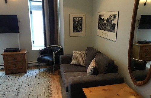 Lower Town Bed & Breakfast | Gîte ( B&B ) Du Vieux-Port