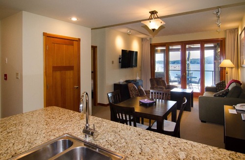 Sturdies Bay Hotel | Galiano Oceanfront Inn & Spa
