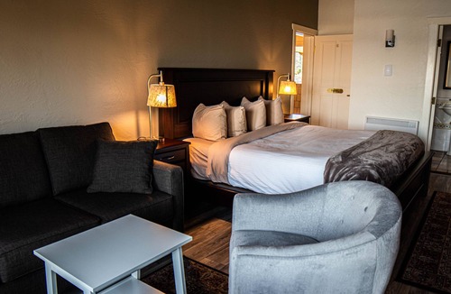 Sturdies Bay Hotel | Galiano Oceanfront Inn & Spa