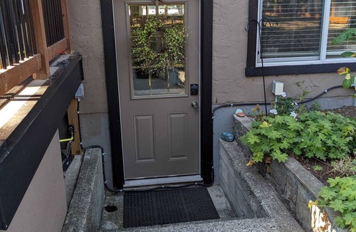 Colwood House | Garden-Level Suite in Quiet Colwood Neighbourhood