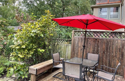 Stratford House | Garden Oasis - Newly Reno’d Home - Steps to River