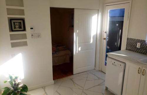 East Side Apartment | Garden View double room suite at Trout Lake