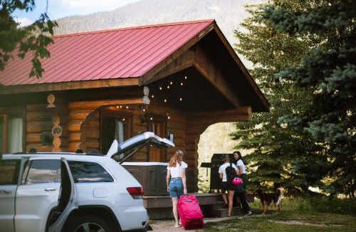 Revelstoke Resort | Glacier House Hotel & Resort