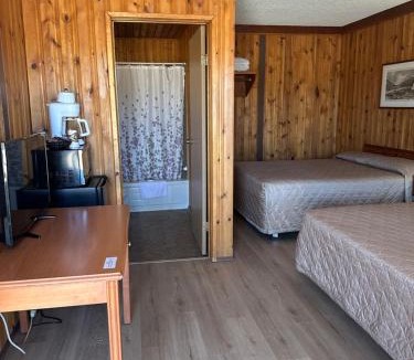 Haines Junction Hotel | Glacier View Inn