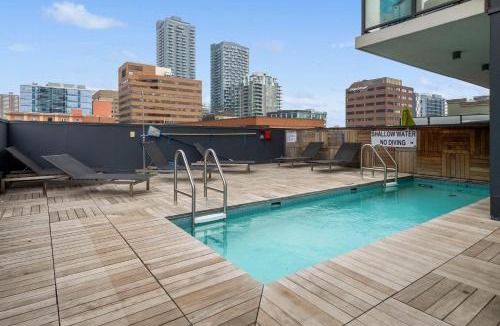 Connaught Apartment | GlobalStay Modern Condos Downtown Calgary