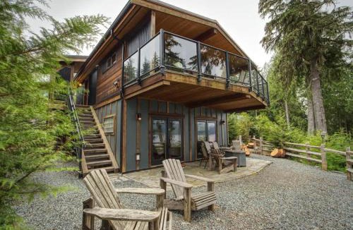 Port Renfrew House | Going Coastal ABC - Oceanfront - Pet Friendly