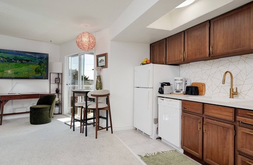 Burnside Apartment | Gorge Vista - beautiful views over the Gorge Waterway by Victoria Prime!