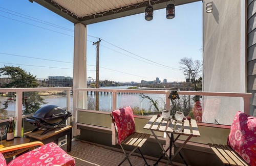 Burnside Apartment | Gorge Vista - beautiful views over the Gorge Waterway by Victoria Prime!