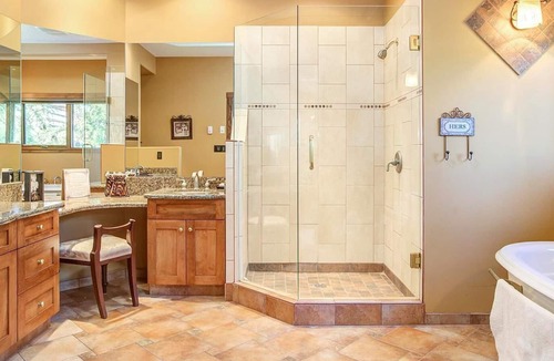 Ashton Creek Cabin | Gorgeous 6 Bed Golf and Beach House