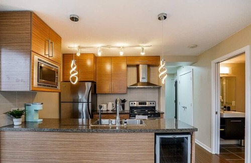 Crosstown Apartment | Gorgeous Downtown Unit with City Views