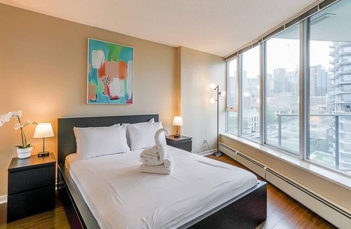 Crosstown Apartment | Gorgeous Downtown Unit with City Views