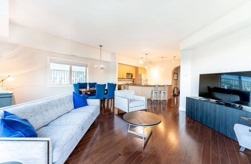 Osoyoos Condo | Gorgeous Lakefront!