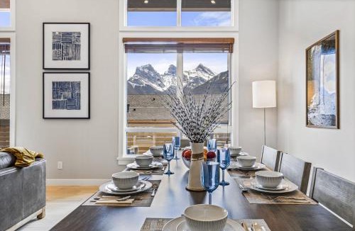 Canmore House | Gorgeous Spring Creek Penthouse