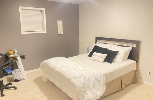 Yellowknife Bed & Breakfast | Gorgeously spacious 3 bedroom suite with fireplace