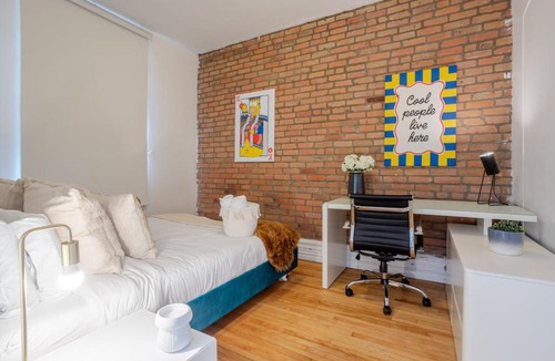 Mile End Apartment | Grand 4BR – Your Spacious Mont-Royal Retreat